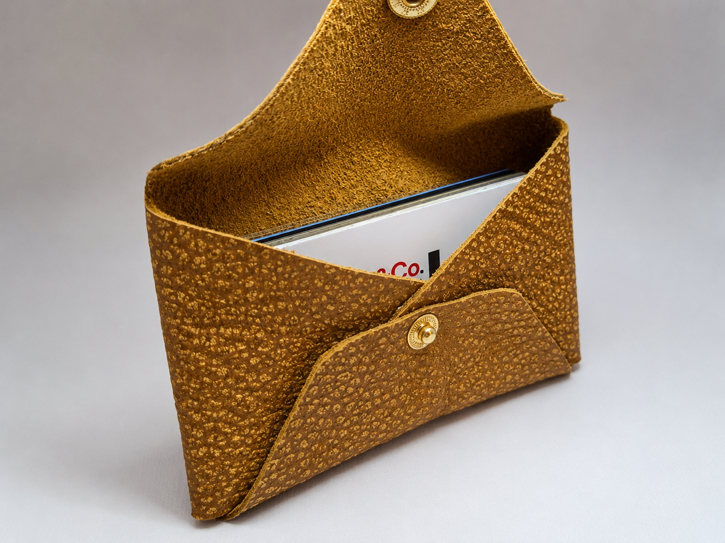 Pebble Brown No-Sew Leather Card Holder - Image 5